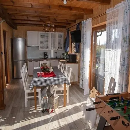 With Sauna, Jacuzzi, Private Pond Dom wakacyjny Lipusz