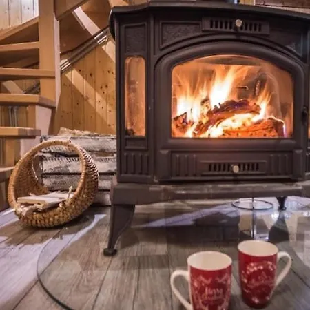 Semesterbostad With Sauna, Jacuzzi, Private Pond Lipusz