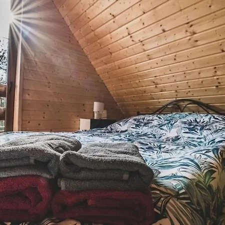With Sauna, Jacuzzi, Private Pond * Lipusz