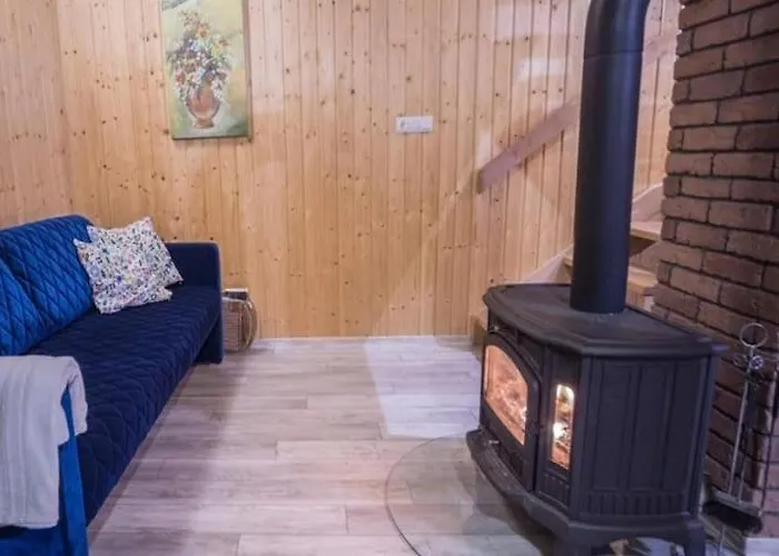 With Sauna, Jacuzzi, Private Pond *