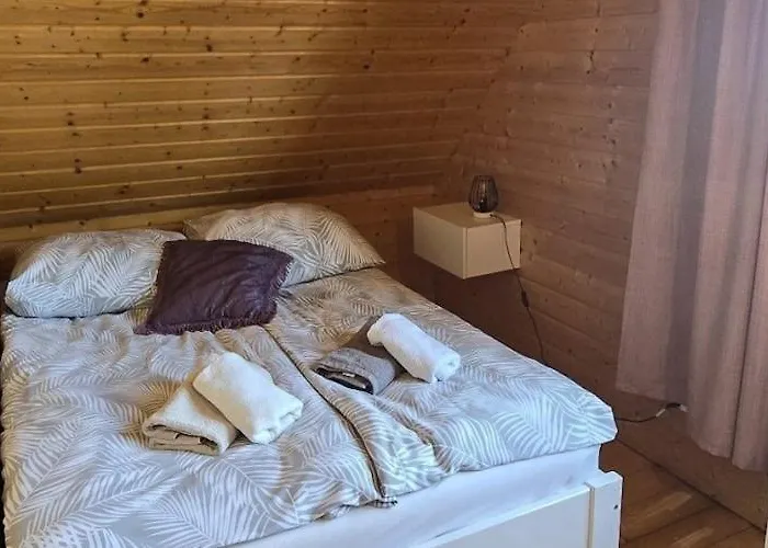 Semesterbostad With Sauna, Jacuzzi, Private Pond Lipusz