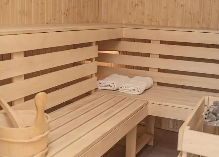 With Sauna, Jacuzzi, Private Pond Semesterbostad *