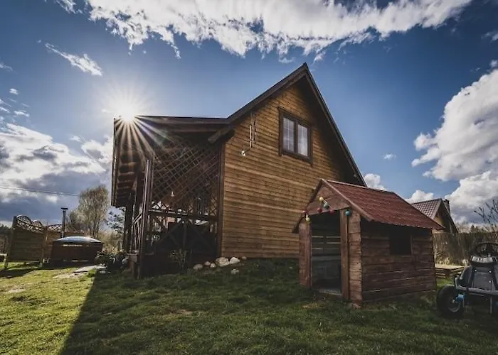 With Sauna, Jacuzzi, Private Pond Semesterbostad Lipusz