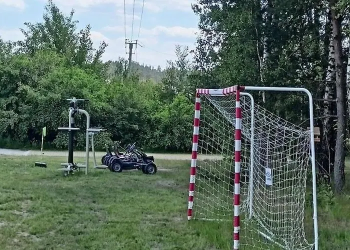 With Sauna, Jacuzzi, Private Pond Semesterbostad Lipusz